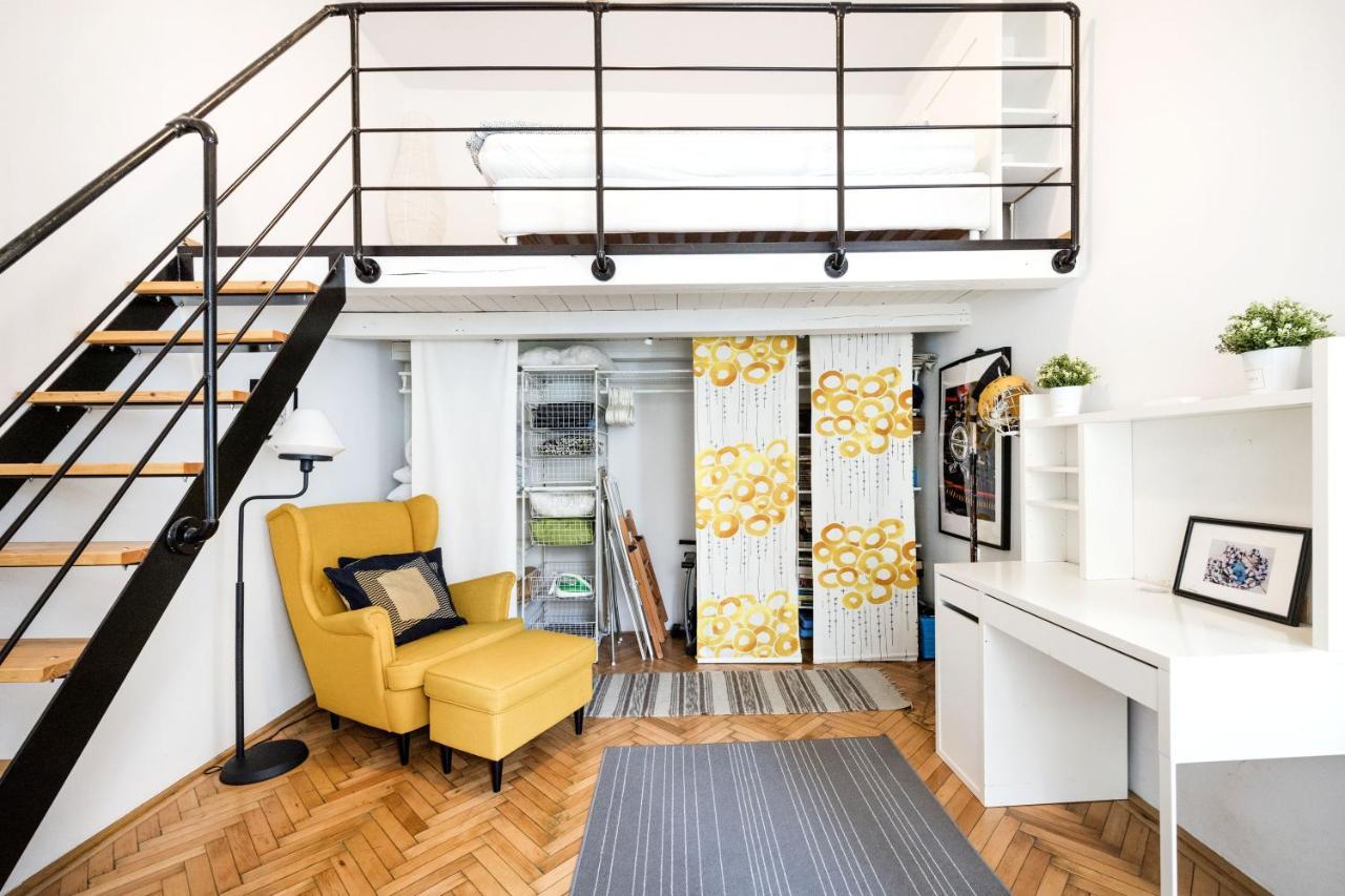 Appartement Live Like A Local At The Rustic Hockey Hut à Budapest Extérieur photo